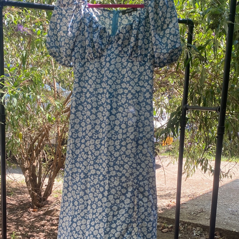 Missguided+ Blue Floral Long Sleeve Dress